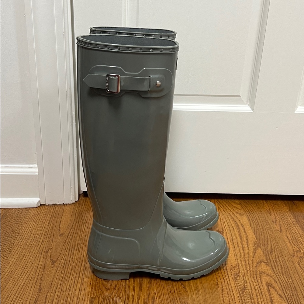 Hunter Tall Gray Gloss Rain Boots - Size 9 - Picture 3 of 6